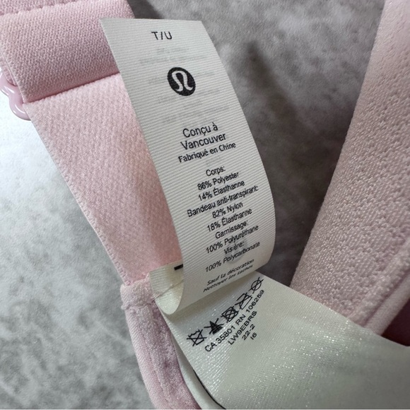 Lululemon Athletica Translucent Visor
Strawberry Milkshake / Orange OS - Picture 11 of 11